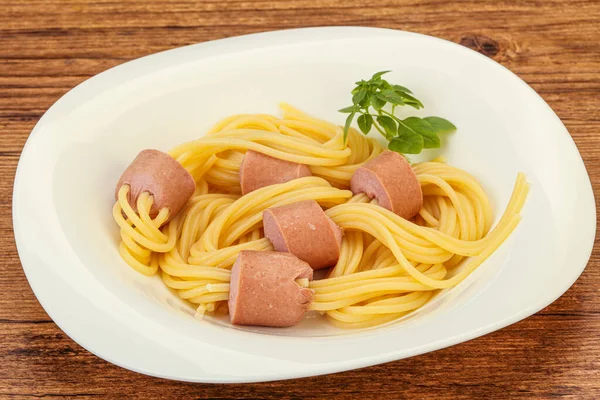 Kids Pasta Spaghetti Sausages Basil — Stock Photo, Image