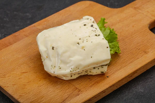 Queso Halloumi Griego Con Menta Para Asar —  Fotos de Stock