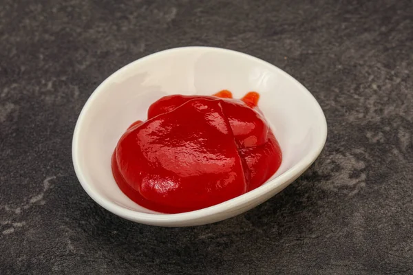 Ízletes Paradicsom Ketchup Tálban — Stock Fotó