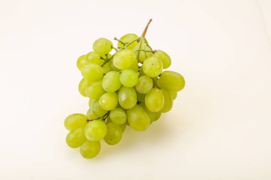 Tatlı ve lezzetli olgun yeşil üzüm 