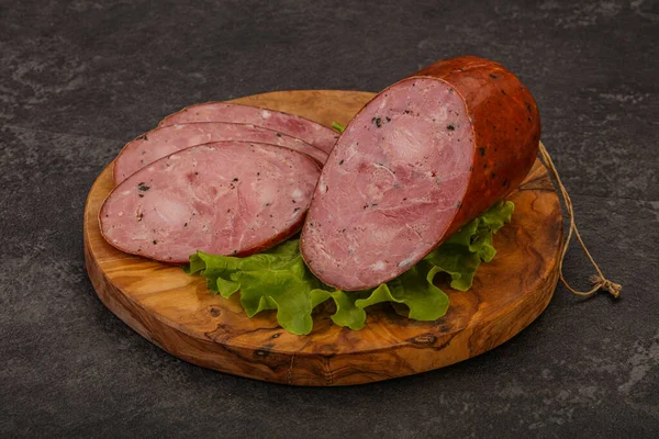 Baharatlı ve otlu füme jambon.