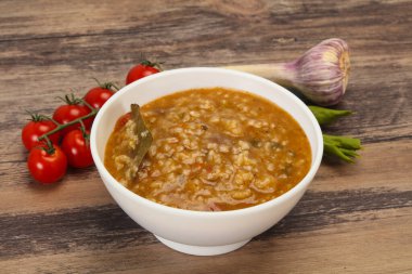 Kafkas Kharço çorbası, sığır eti ve pilav.