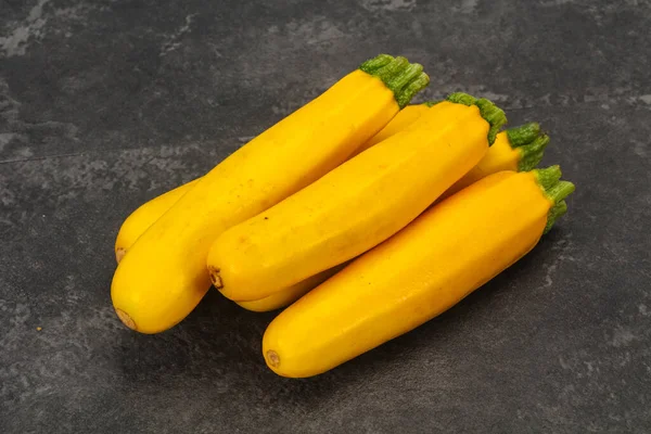 Ripe Tasty Yellow Young Zucchini Heap — Stock Photo, Image