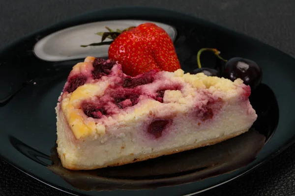 Cheesecake Cherry Served Strawberry Mint — Stock Photo, Image