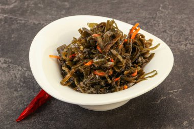 Havuçlu ve susamlı yosun kabağı.