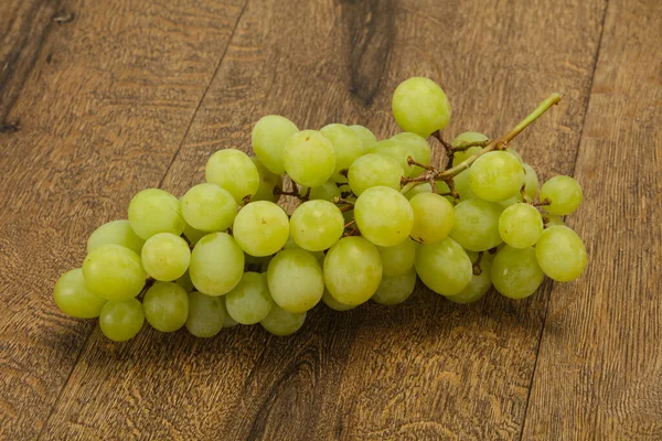 Zoete Rijpe Verse Groene Druiventak — Stockfoto