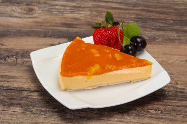 Kayısılı cheesecake çilekli ve naneli.