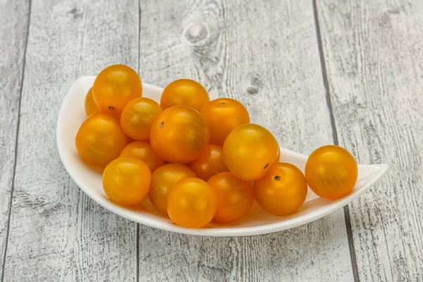 Fresh Yellow Tasty Cherry Tomato Heap — Stock Photo, Image