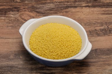 Yemek pişirmek için klozette çiğ öksürük yığını