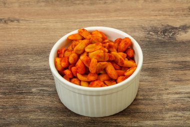 Baharatlı çerez kasede.