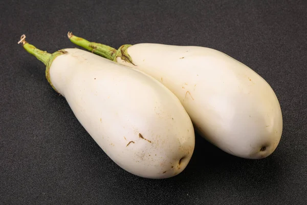 Mogen Och Välsmakande Vit Ekologisk Aubergine — Stockfoto