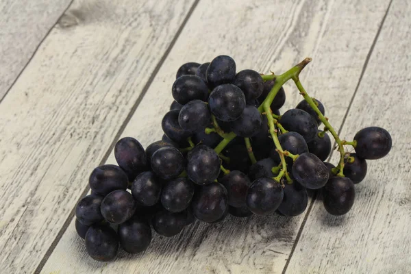 Frische Reife Süße Rote Trauben Zweig — Stockfoto