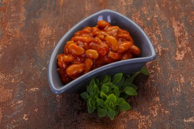 Kasede domates soslu fırında böbrek.