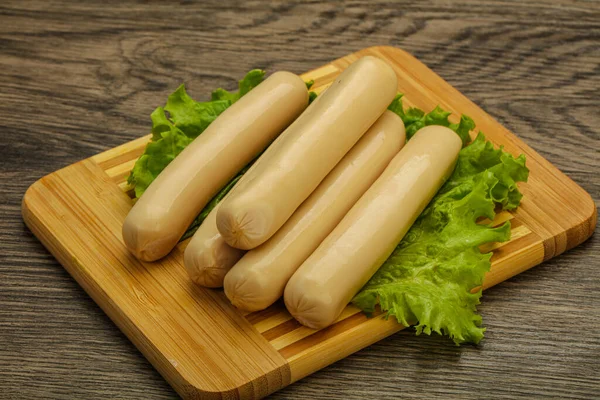 Witte Kippenworst Met Saladebladeren — Stockfoto