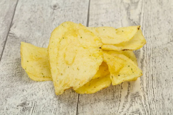 Natürliche Yuong Kartoffeln Gesalzen Chips Haufen — Stockfoto