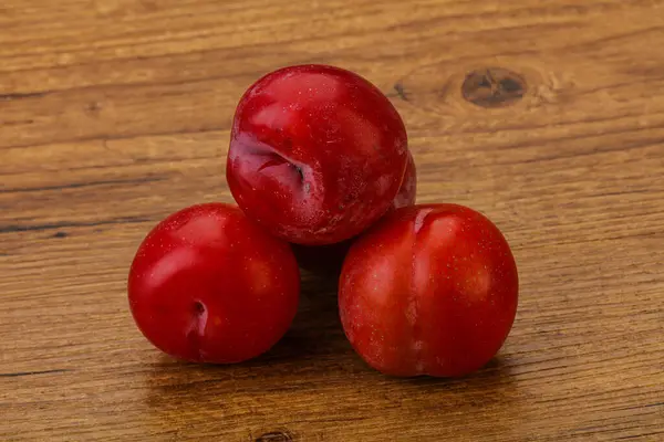 Mûr Doux Savoureux Tas Prunes Rouges — Photo