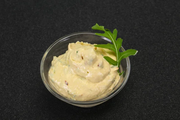 Hummus Snack Mit Olivenöl Und Kräutern — Stockfoto