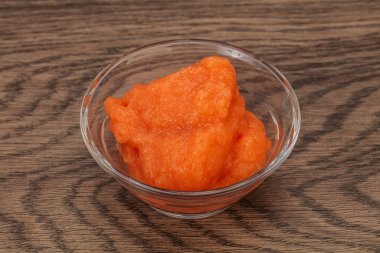 Balık yumurtası kasede atıştırmalık