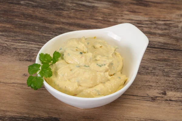 Hummus Snack Mit Olivenöl Und Kräutern — Stockfoto