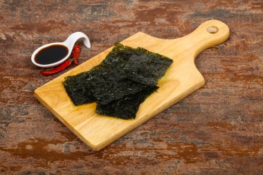Soya soslu lezzetli Nori cipsi.