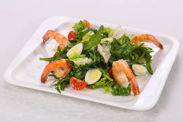 Salat Mit Garnelen Rucola Und Wachteleiern — Stockfoto