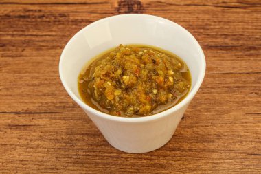 Kasede biberli yeşil baharatlı sos.