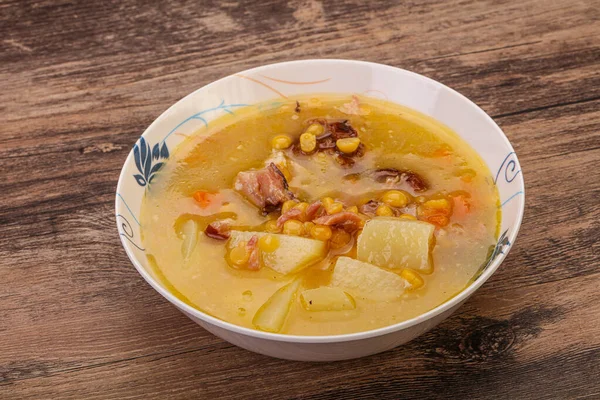 Pea soup with smoked pork ribs — Stock Image Pea Soup Smoked Pork Ribs Stock Picture