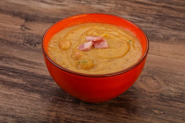Peas cream soup with smoked pork ribs — Stock Image Peas Cream Soup Smoked Pork Ribs Royalty Free Stock Photos