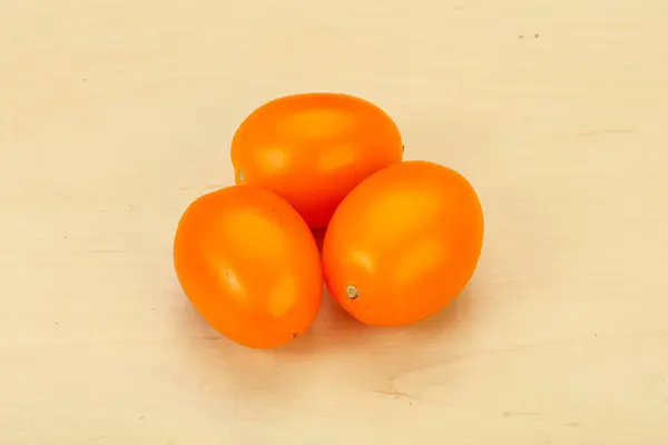 Légumes Savoureux Tas Tomates Jaunes Sur Fond — Photo