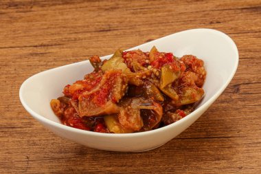 Kafkas vegan mutfağı - sebzeli ve baharatlı ajapsandali