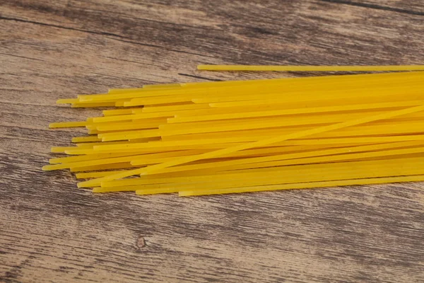 Spaghetti Crudi Secchi Pronti Bowling — Foto Stock