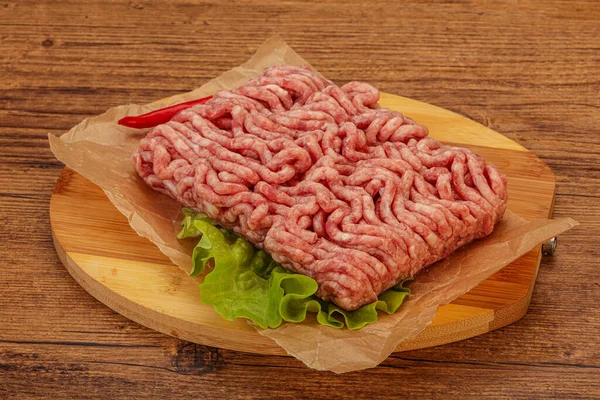 Carne Porco Picada Crua Para Cozinhar Tabuleiro — Fotografia de Stock