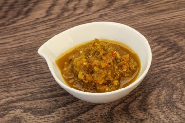 Kasede biberli yeşil baharatlı sos.