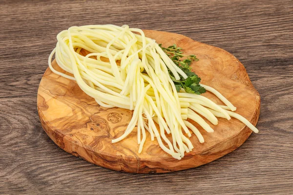 Chechil Spaghetti Brânză Gustare Peste Bord — Fotografie, imagine de stoc