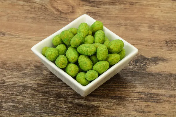 Kryddig Wasabi Jordnötter Mellanmål Skålen — Stockfoto