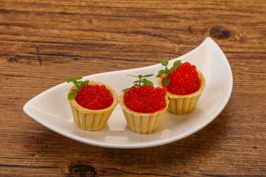 Apetizer - kırmızı havyarlı tart