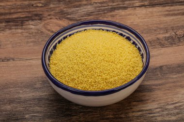 Yemek pişirmek için klozette çiğ öksürük yığını