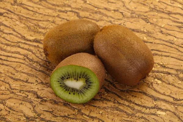 Čerstvé Zralé Šťavnaté Kiwi Ovoce — Stock fotografie