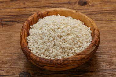 Risotto için çiğ İtalyan arborio pilavı