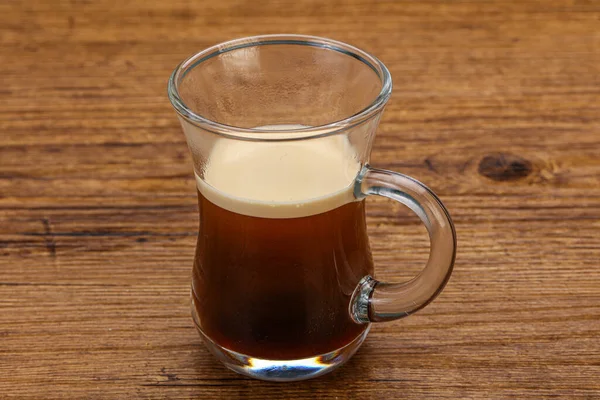 Café Espresso Preto Quente Sobre Mesa Madeira — Fotografia de Stock