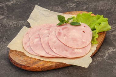 Kaygan jambonlu domuz eti.