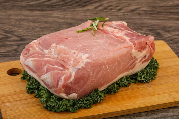 Rohes Stück Schweinefleisch Zum Kochen — Stockfoto