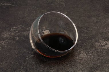 Asya mutfağı. Kasede soya sosu.