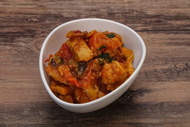 İstiridye soslu tavuk ve sebzeli kişniş.