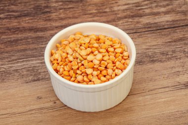 Kavanozda pişirmek için kuru bezelye