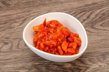 Domates soslu ve biberli fırında böbrek.