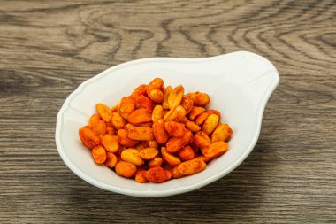 Baharatlı çerez kasede.