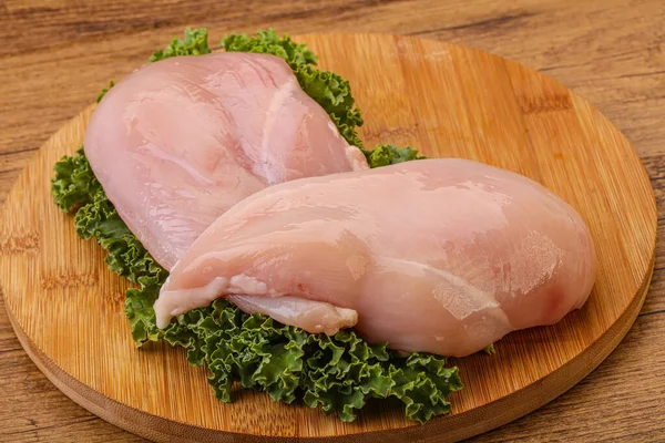 Две Грудки Сырой Курицы Приготовления Пищи — стоковое фото