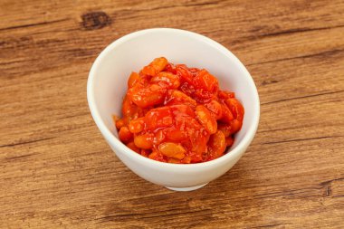 Domates soslu ve biberli fırında böbrek.