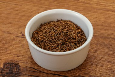 Aroma mutfağı kâsede kurutulmuş zeera tohumları.